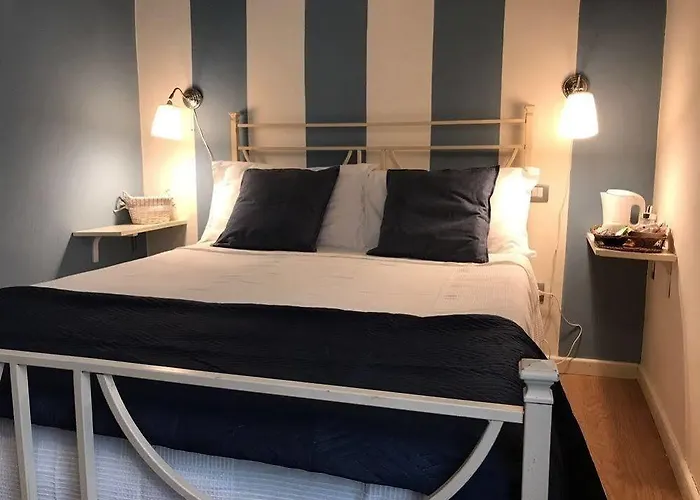 Couette-café Di Piazza Del Duomo 3*