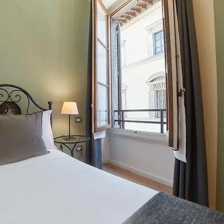 Di Piazza Del Duomo Bed and Breakfast Φλωρεντία