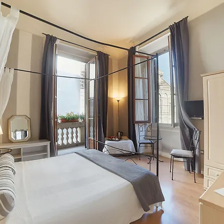 ベッド・アンド・ブレックファスト ディ ピアッツァ デル ドゥオーモ フィレンツェ