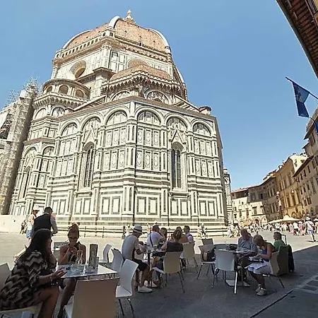 Di Piazza Del Duomo לינה וארוחת בוקר פירנצה