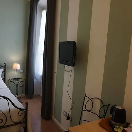 ディ ピアッツァ デル ドゥオーモ ベッド・アンド・ブレックファスト 3*