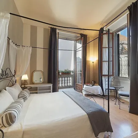 Di Piazza Del Duomo 4* فلورنس
