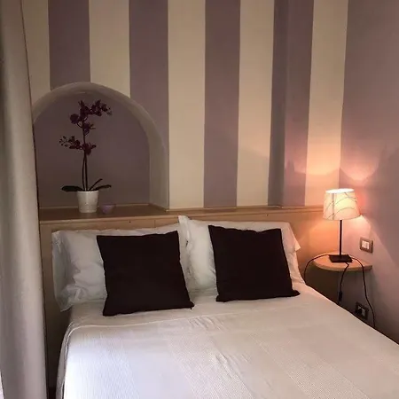 فندق مبيت وإفطار Di Piazza Del Duomo 4*