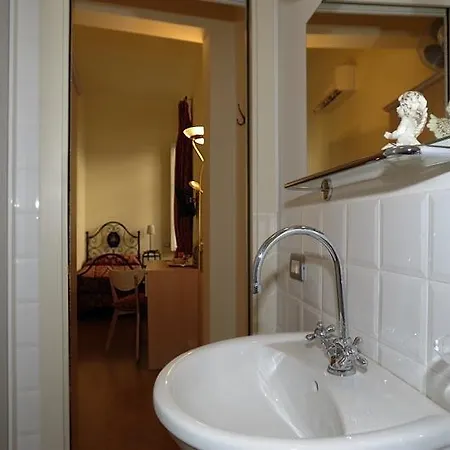 فندق مبيت وإفطار Di Piazza Del Duomo 2*